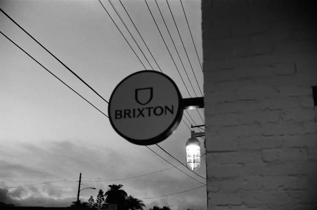 is-brixton-safe-at-night-travel-pop