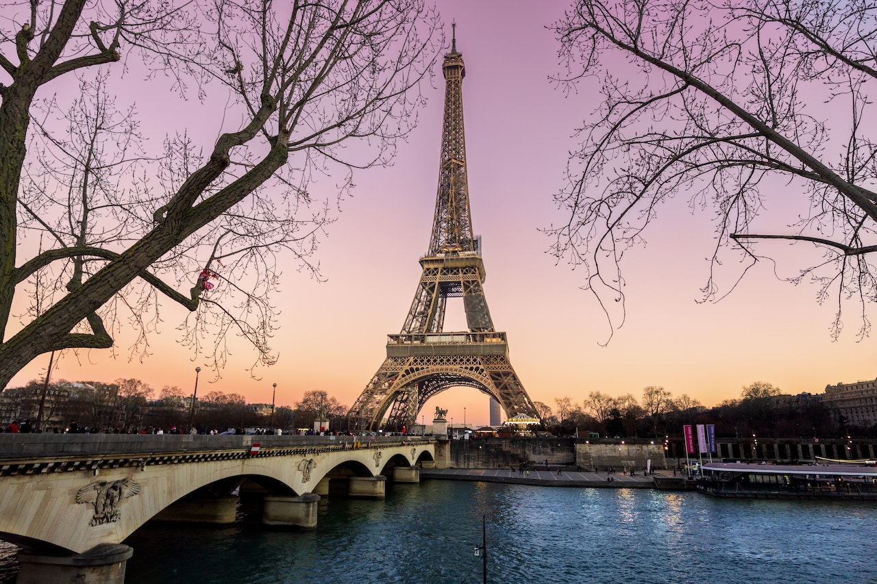 Is Trocadéro Safe At Night? Exploring The Safety Of Paris’ Iconic Landmark